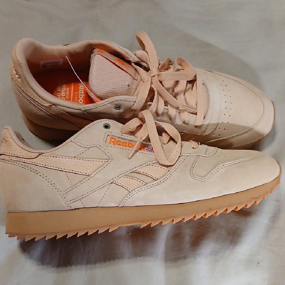 Reebok Beige Sneakers